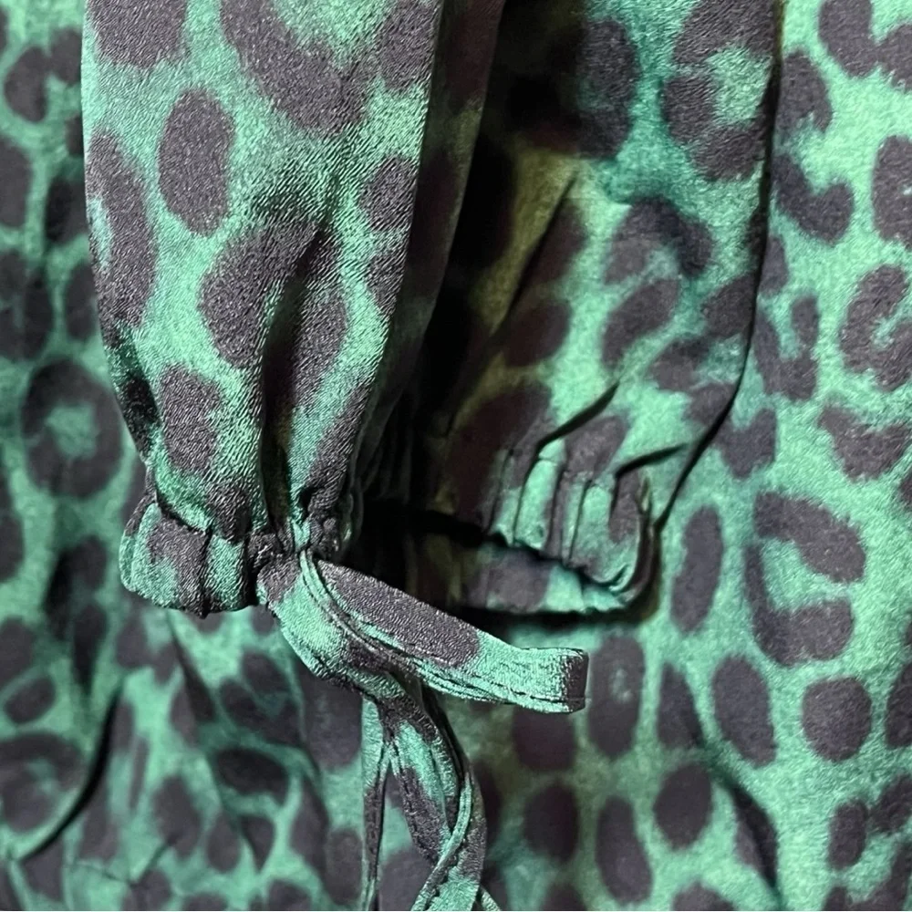 Michael Kors Green/Black Leopard Print Off Shoulder Top Size L